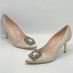 Manolo Blahnik Hangisi 70 Embellished Satin Pumps size 37.5